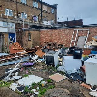 garden clearances and rubbish removal fareham - illustration